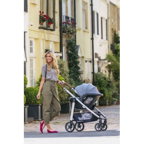 Автокресло UPPAbaby MESA i-SIZE Gregory