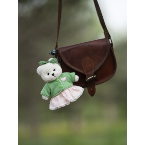 Авторская мягкая игрушка Lina Медведь Счастье белый с зеленым топиком и розовой юбочкой-брелком XS (±15 см) Авторская мягкая игрушка Lina Медведь Счастье белый с зеленым топиком и розовой юбочкой-брелком XS (±15 см)