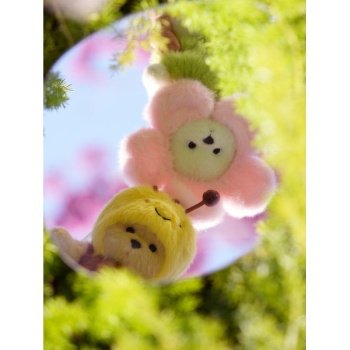 Авторская мягкая игрушка Lina Медведь молочный Пчелка брелок XS (±15 см) Авторская мягкая игрушка Lina Медведь молочный Пчелка брелок XS (±15 см)